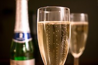 Silvestrovská oslava bez kocoviny - jak kombinovat alkohol s jídlem?